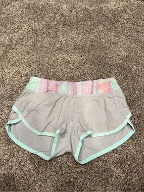 Ivivva by lululemon grey athletic shorts size 8 EUC